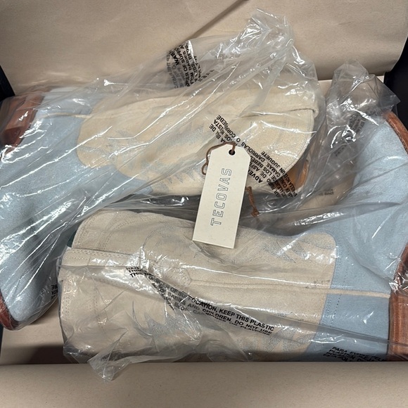 Tecovas Two-Tone Western Boots - Cream and Light Blue - Picture 6 of 7